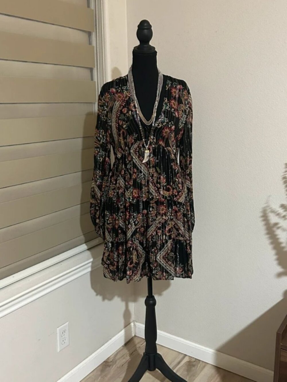 Zara Black Multicolor Paisley leated Mini Dress V-Neck Long Sleeve Pullover S
